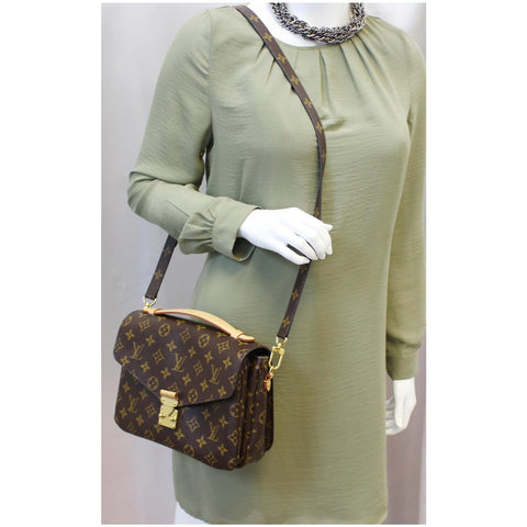 LOUIS VUITTON Metis Pochette Monogram Canvas Crossbody Bag Brown-US
