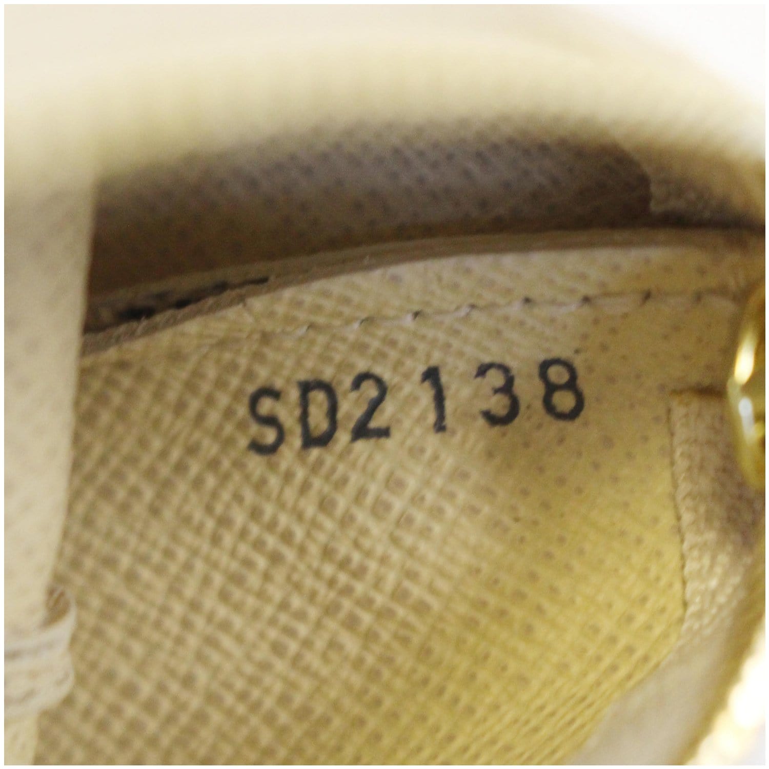Louis Vuitton Coin case Mini Purse Damier Azur White Key Chain Leather #462D