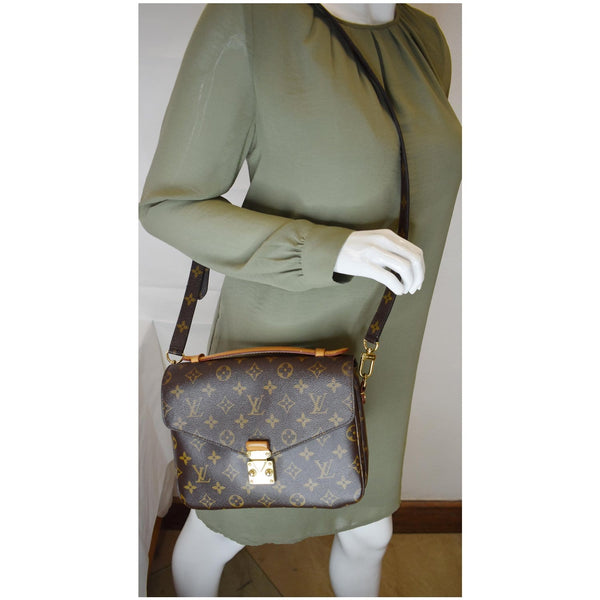 Louis Vuitton Metis Pochette Monogram Canvas Tote Bag - shoulder bag