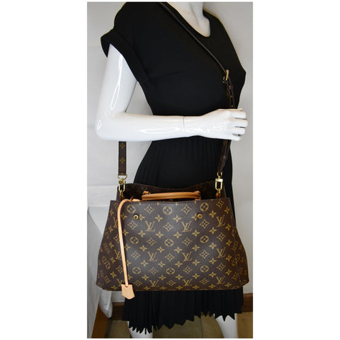 Louis Vuitton Montaigne GM Shoulder Handbag