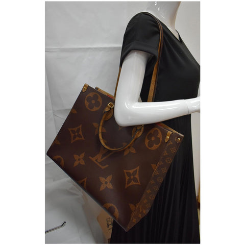 Louis Vuitton Onthego GM Reverse Monogram Canvas Shoulder bag