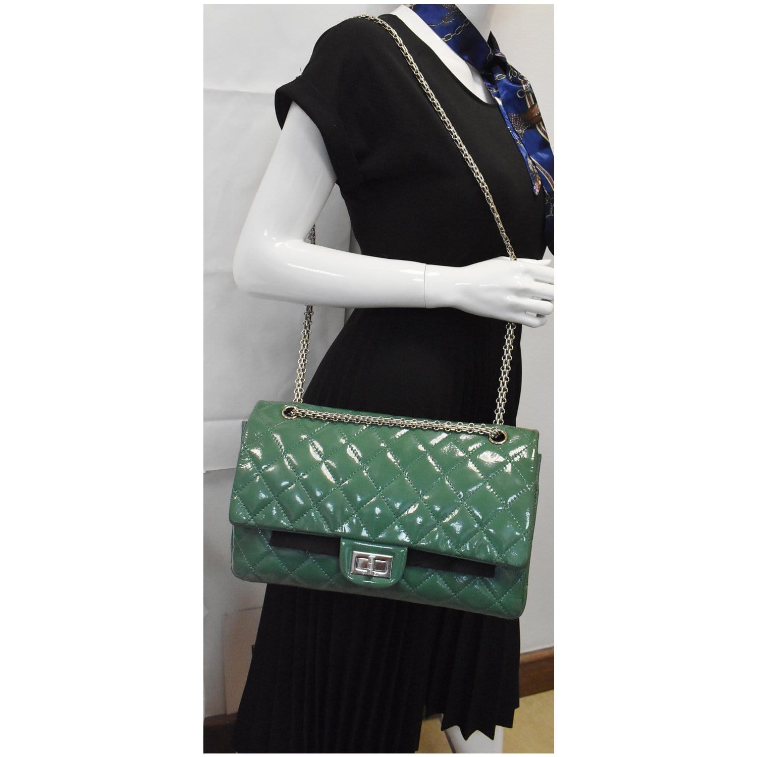 A METALLIC GREEN CALFSKIN LEATHER 2.55 REISSUE 225 DOUBLE FLAP WITH BRUSHED  GOLD HARDWARE, CHANEL, 2019