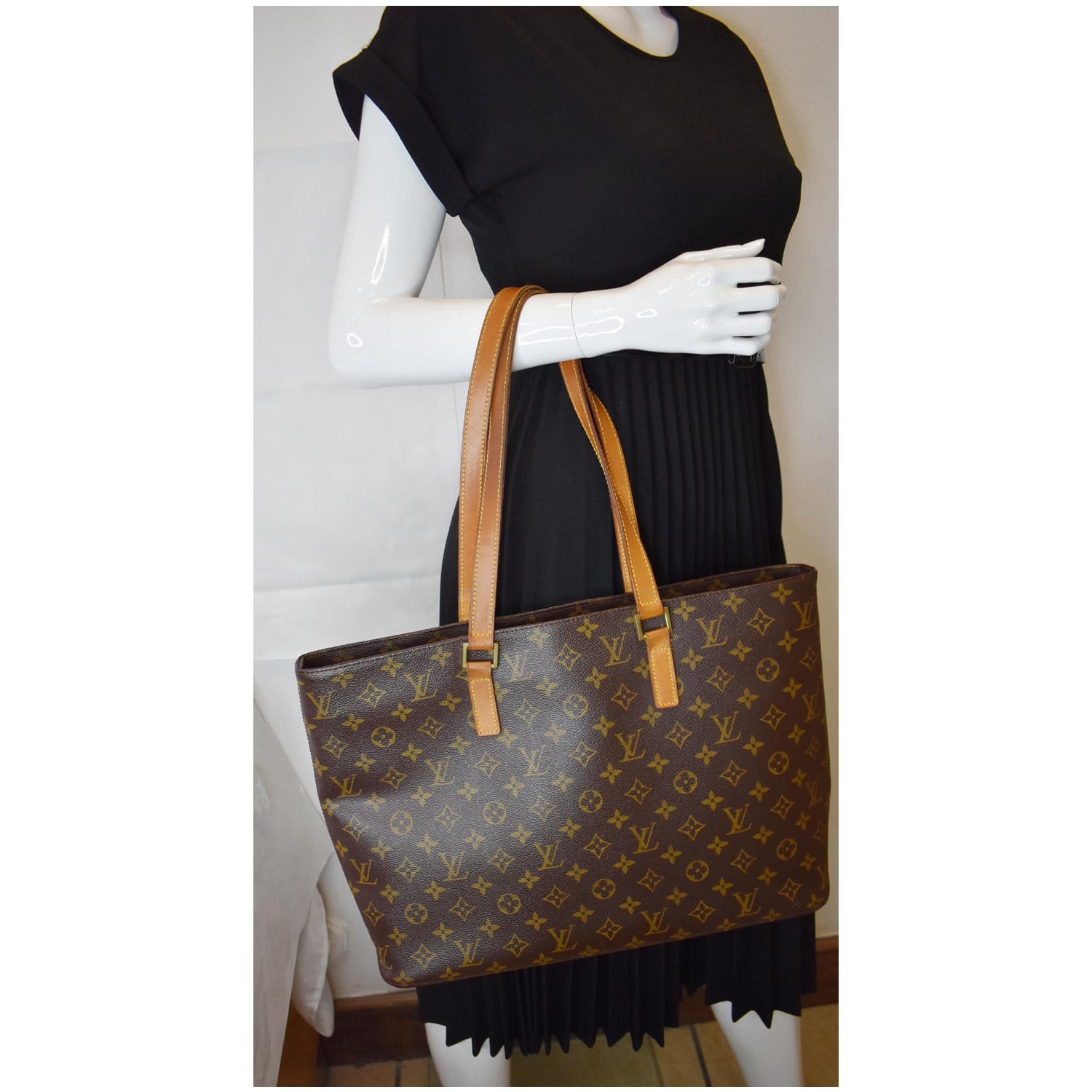 Louis Vuitton - Latin-american-cam Shop - Brown Grained Cowhide Leather Tote  Bag