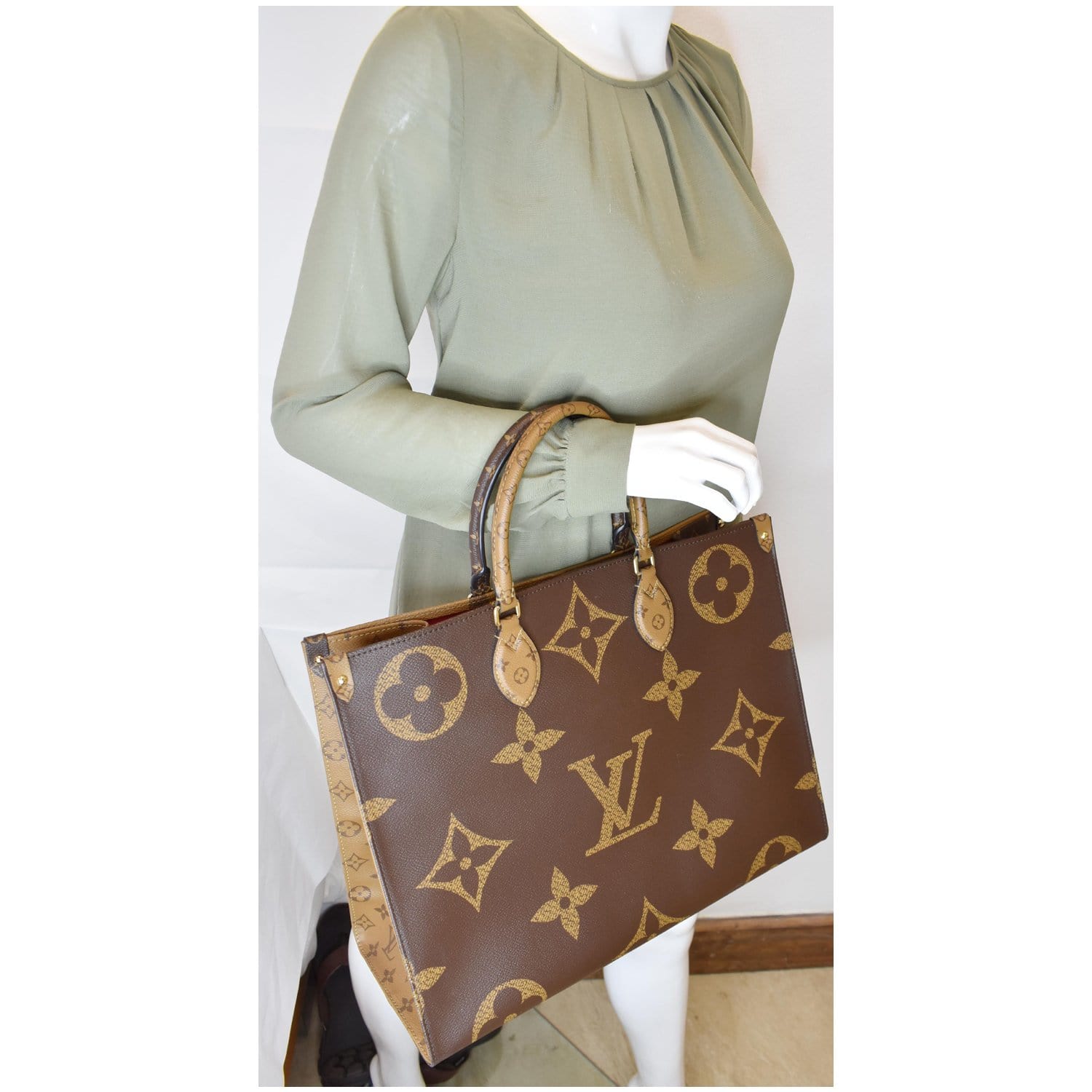 Louis Vuitton Bag Monogram Giant Reverse Women's Handbag Shoulder 2way On  The Go Gm Brown M45320 Auction