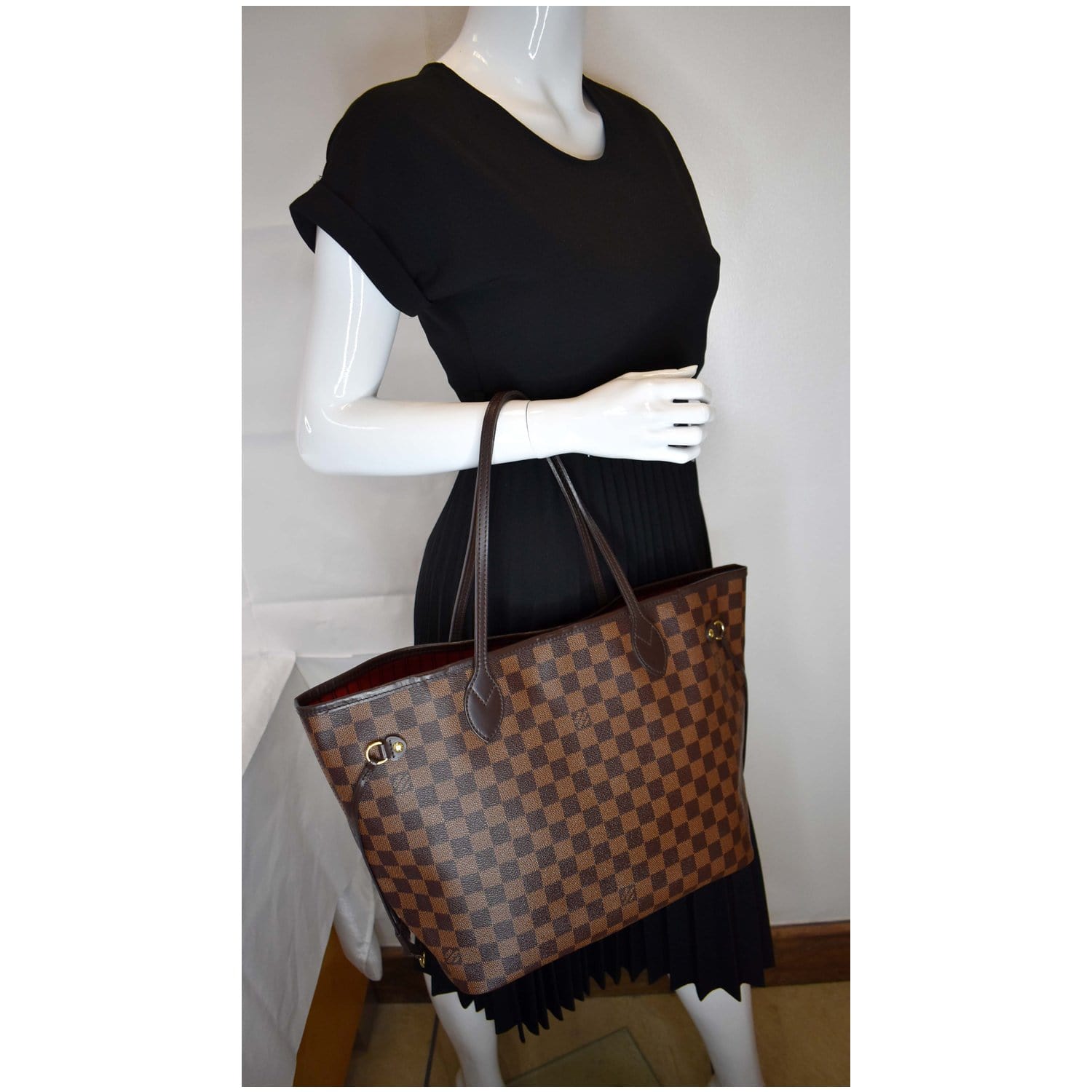 LOUIS VUITTON Damier Neverfull MM Tote 2014
