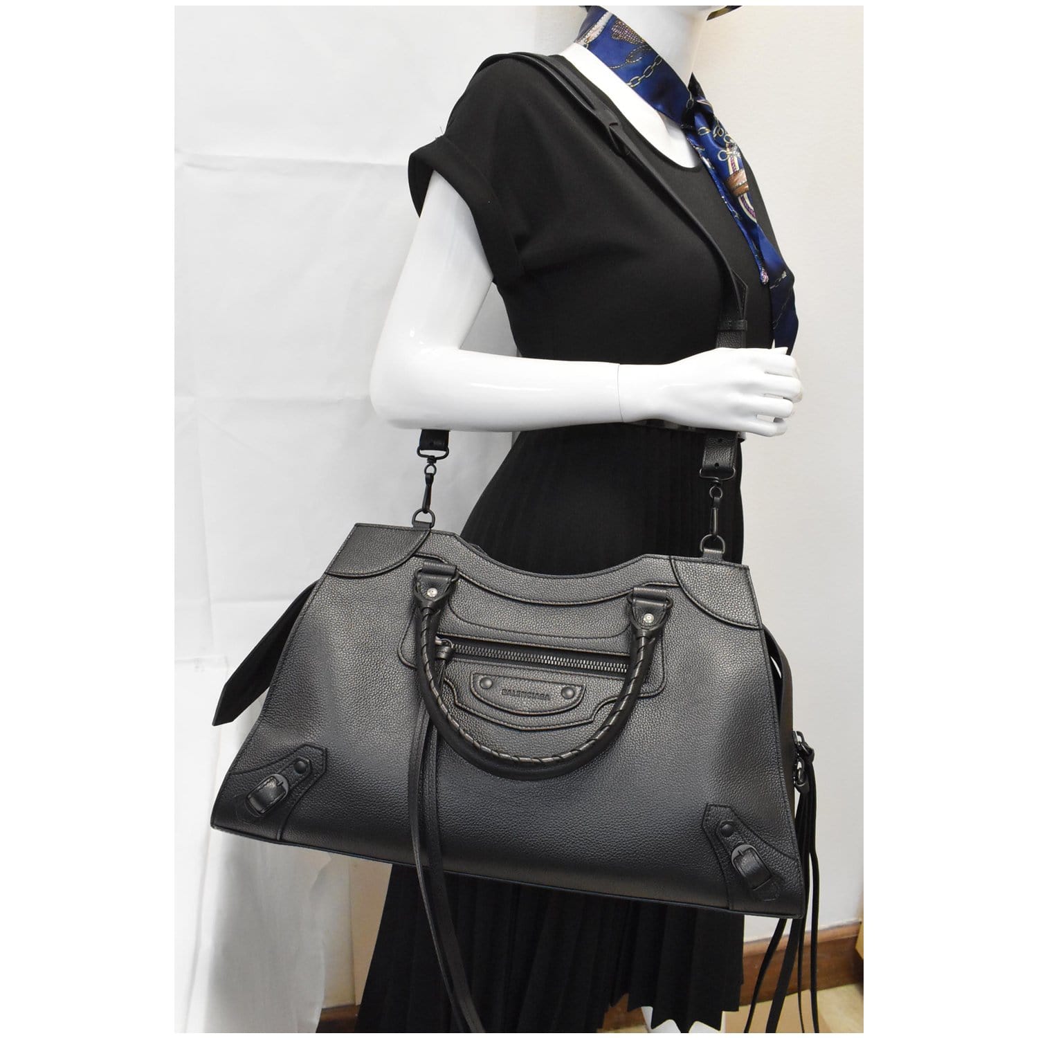BALENCIAGA Medium Neo Classic City Leather Top Bag Black