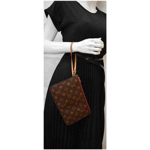 LOUIS VUITTON Neverfull MM Monogram Canvas Pochette Wristlet Pouch Brown