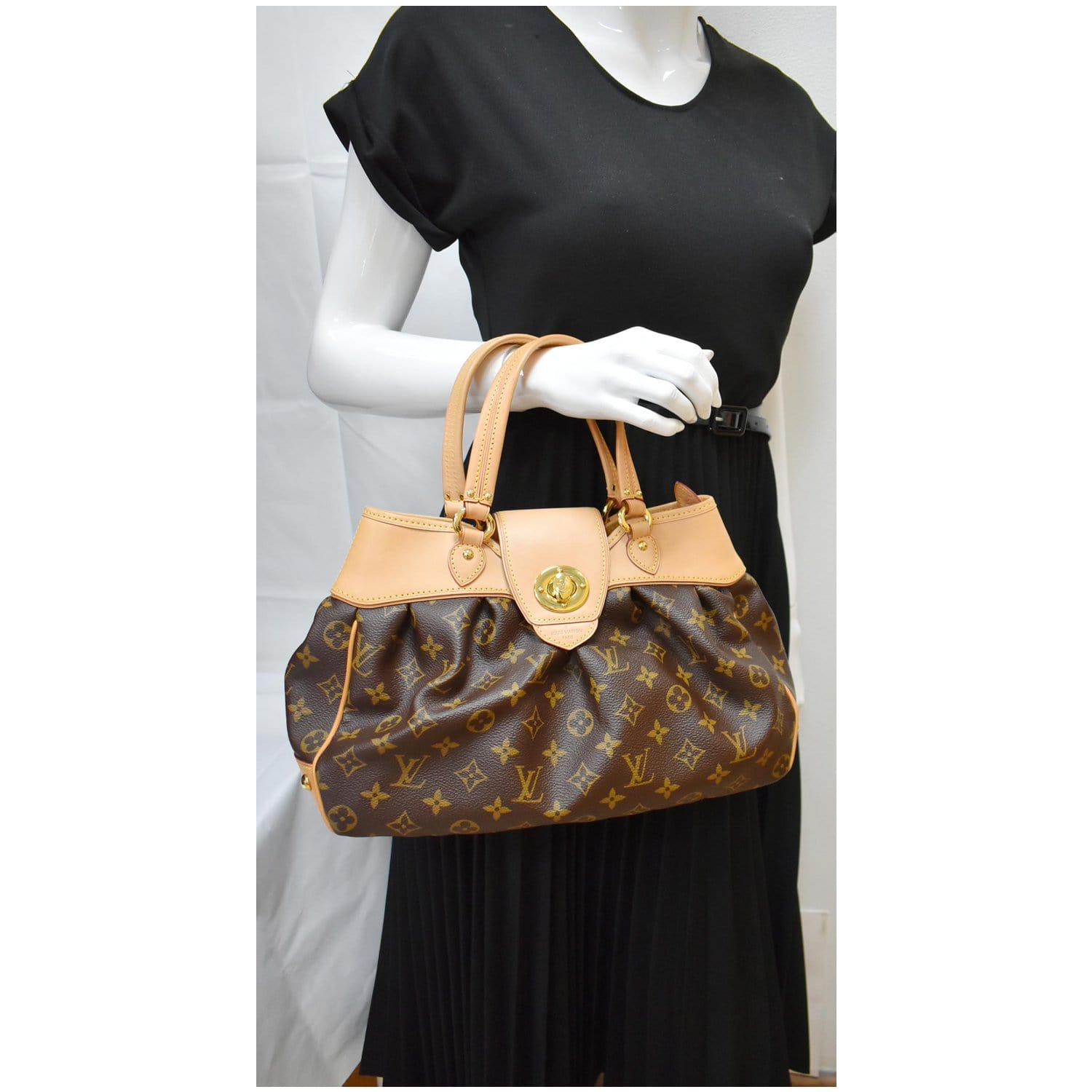 Boetie cloth handbag Louis Vuitton Brown in Cloth - 19558206