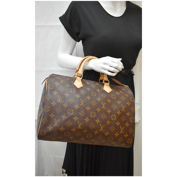 LOUIS VUITTON Speedy 35 Monogram Canvas Satchel Bag Brown