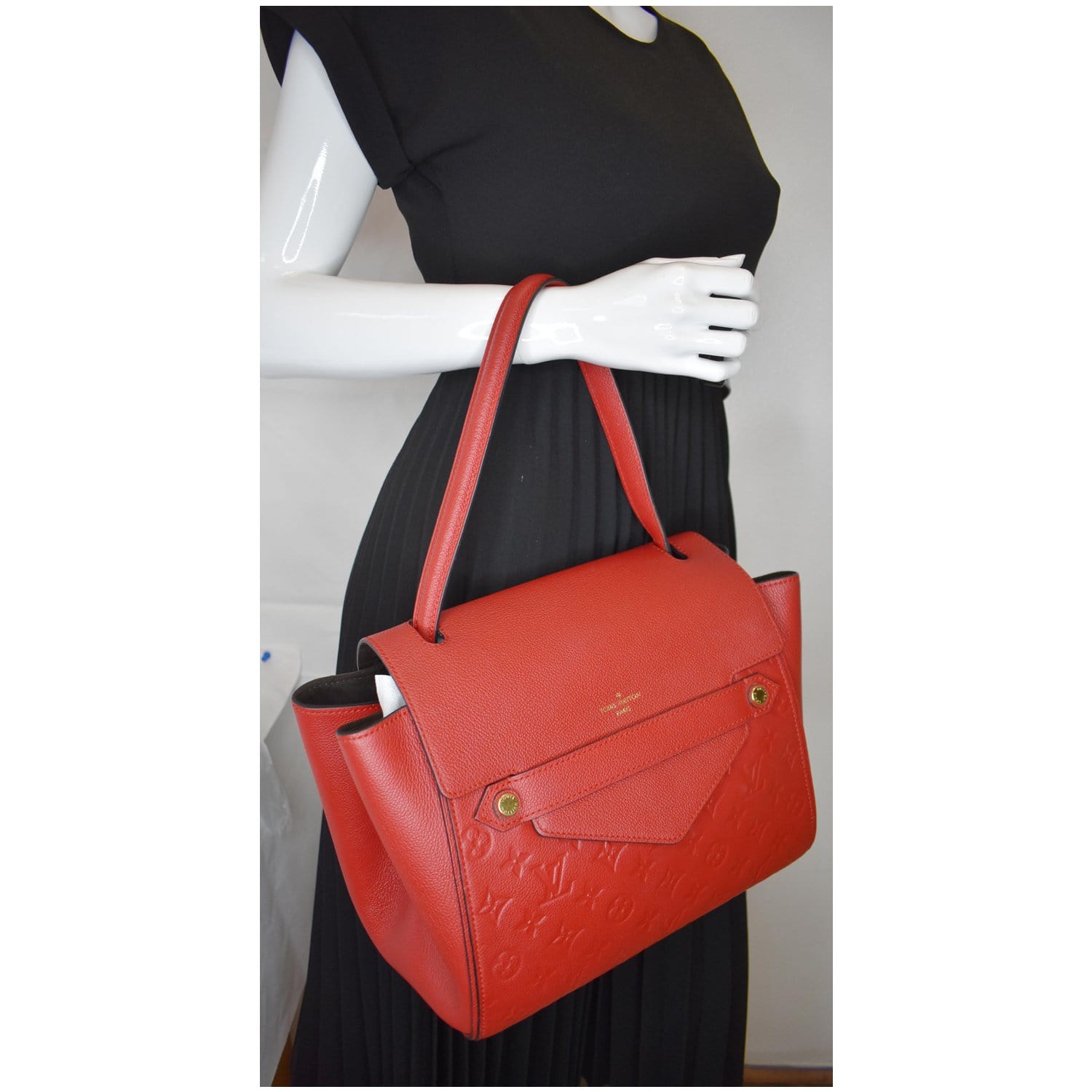 Trocadéro leather crossbody bag Louis Vuitton Red in Leather