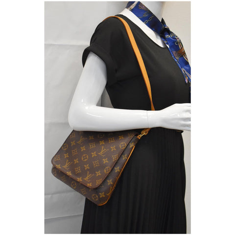 LOUIS VUITTON Musette Salsa Monogram Canvas Shoulder Bag Brown