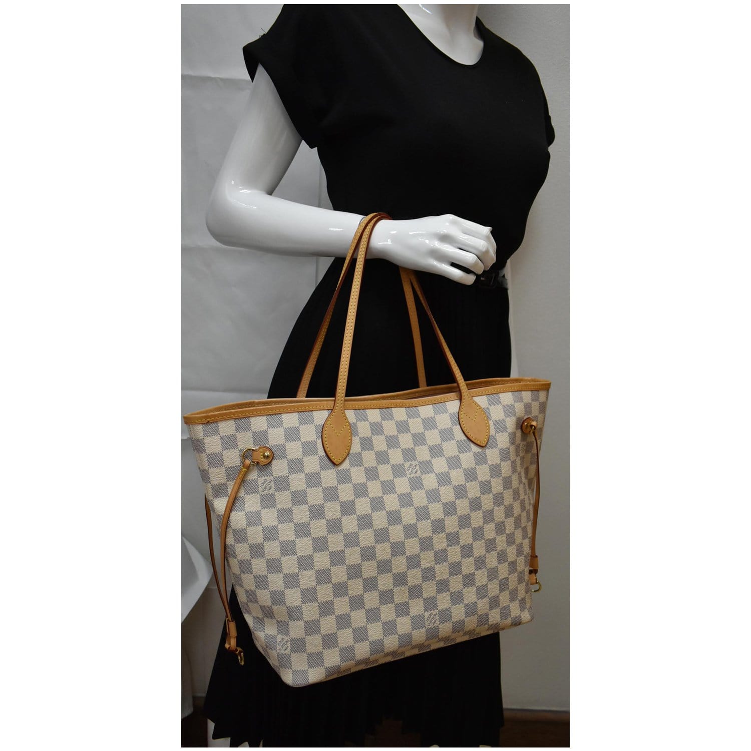 LOUIS VUITTON Neverfull MM Damier Azur Tote Bag White - Sold