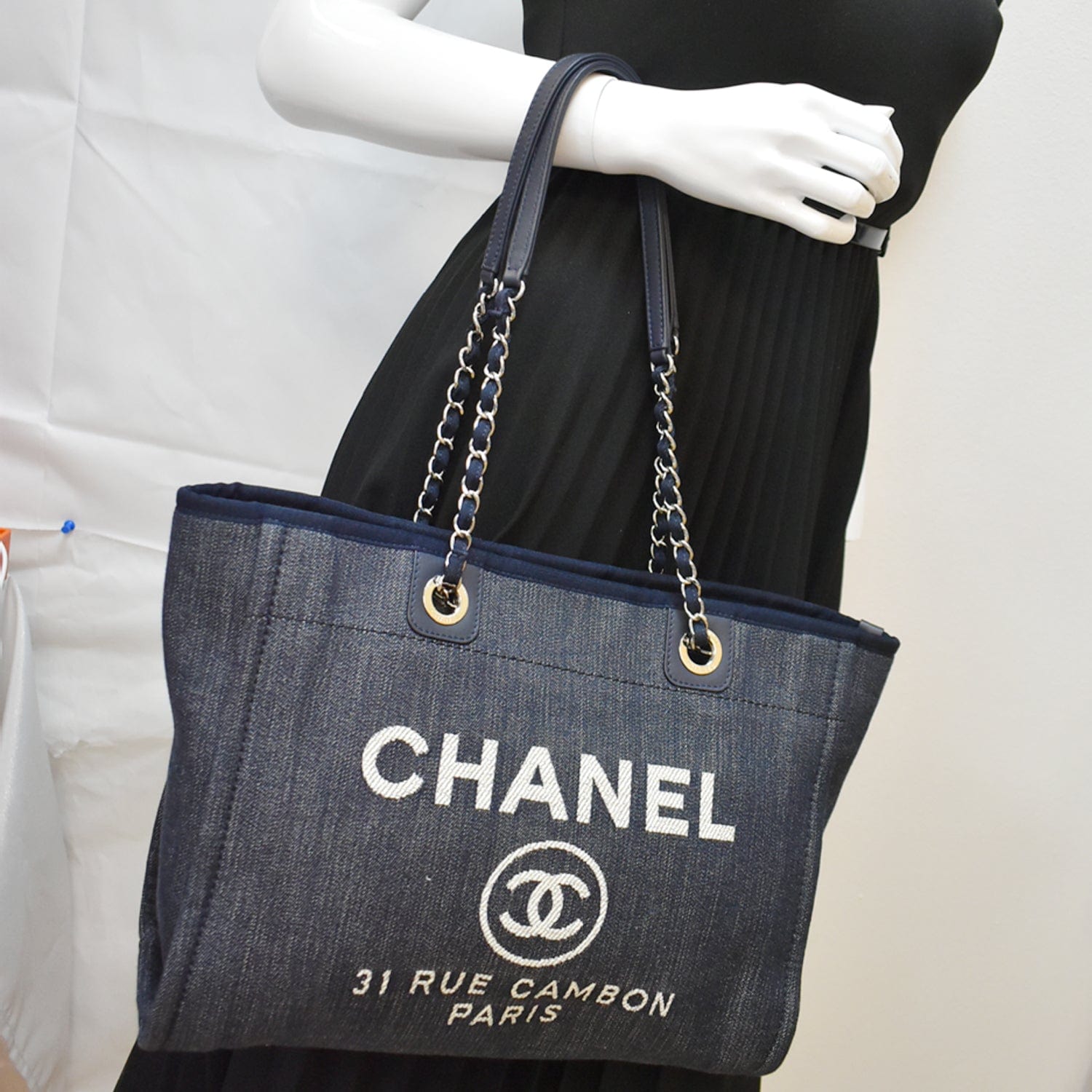 Chanel Navy Blue Denim Large Deauville Shopping Tote – Cashing Diamonds
