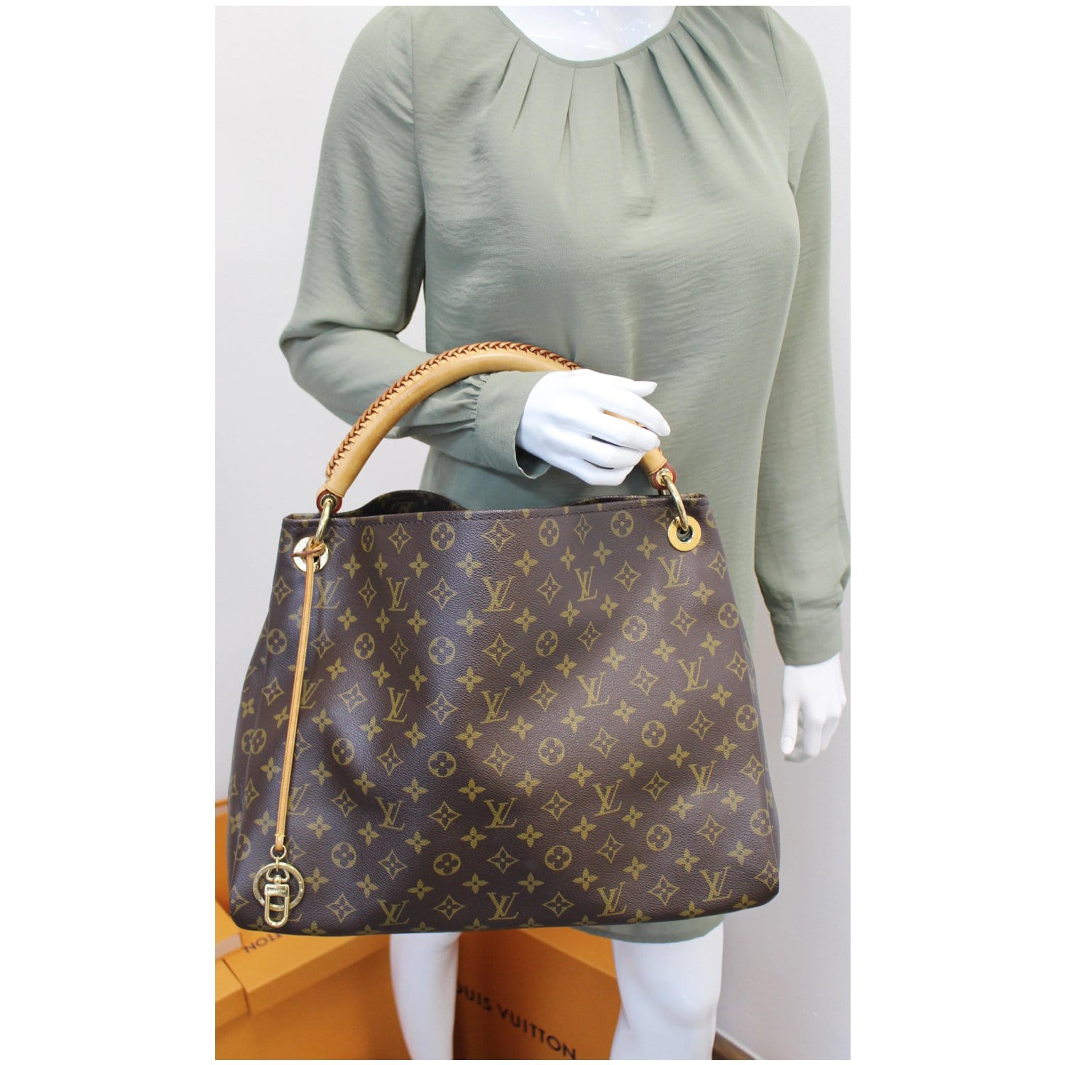 Artsy cloth handbag Louis Vuitton Brown in Cloth - 38505528