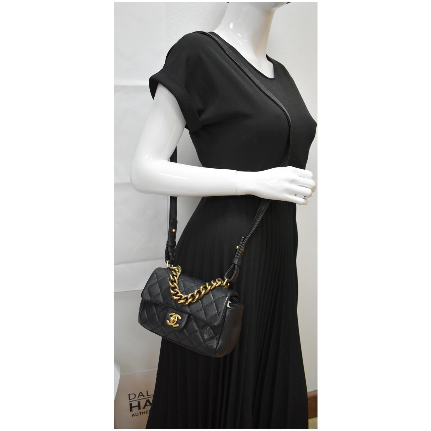 chanel black quilted crossbody large