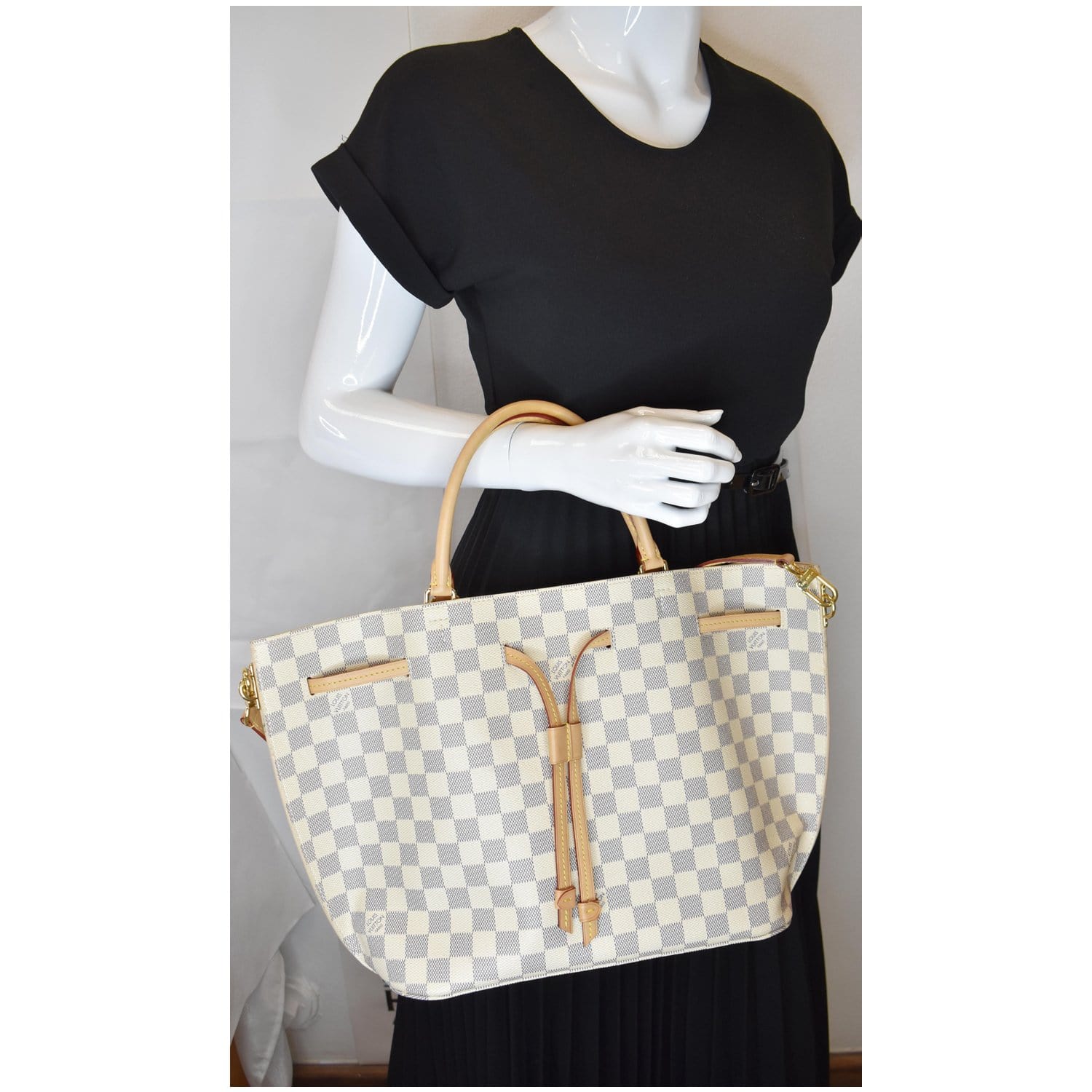 Louis Vuitton Girolata Handbag Damier White