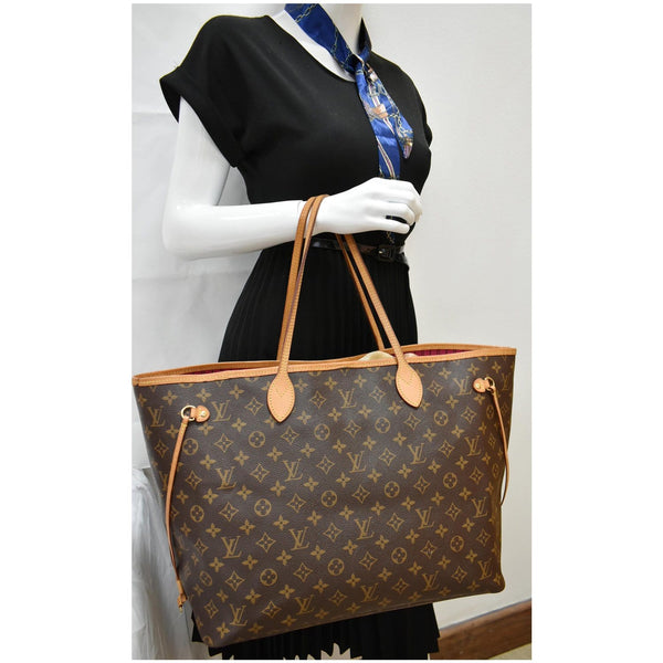LOUIS VUITTON Neverfull GM Monogram Canvas Tote Shoulder Bag Brown