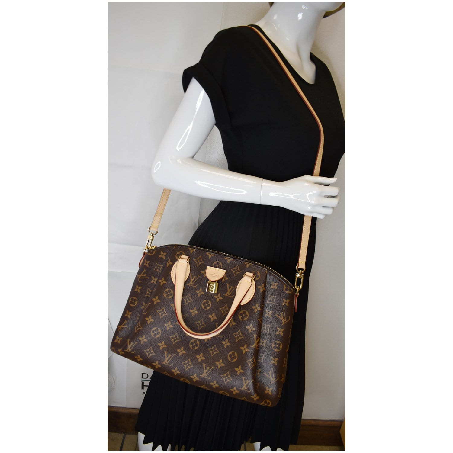 Louis Vuitton Ebene Rivoli MM Bag – The Closet
