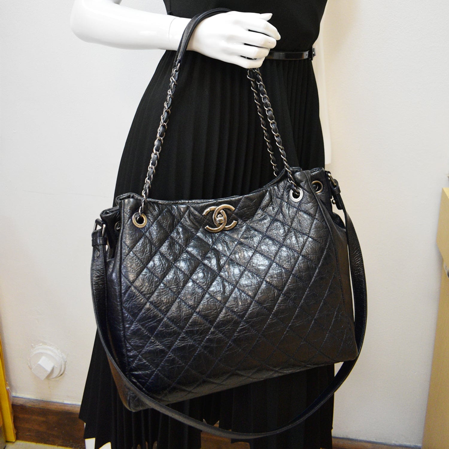 CHANEL Glazed Calfskin Quilted Shopping Tote Black 1243477