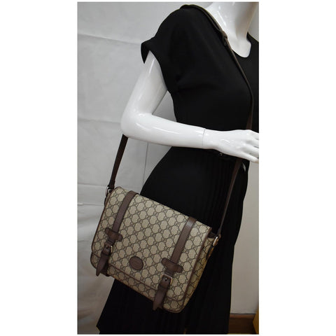 GUCCI GG Supreme Canvas Messenger Bag Beige 658542