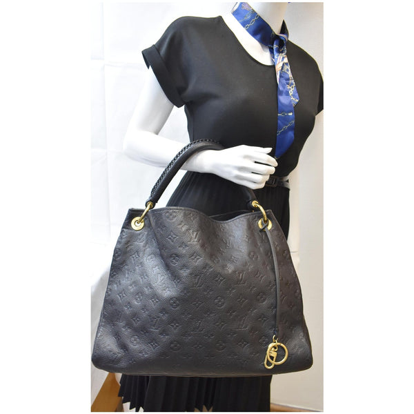Louis Vuitton Artsy MM Empreinte Leather Handbag for women | DDH