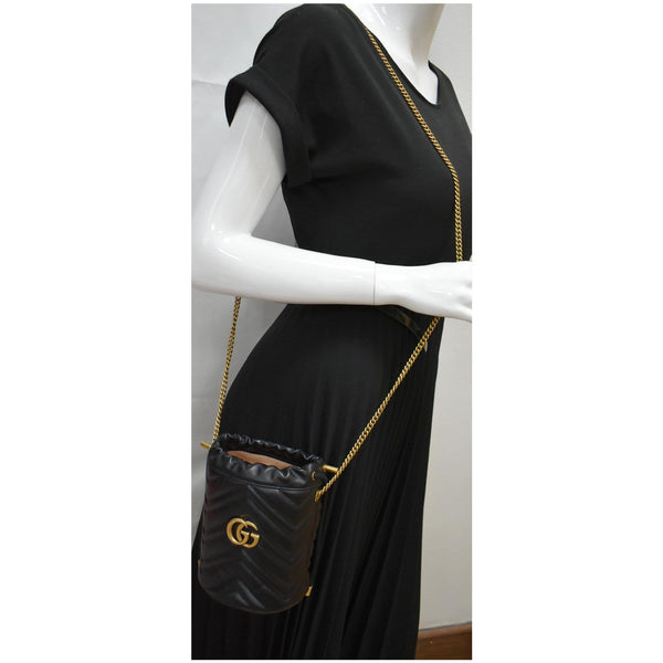 GUCCI GG Marmont Matelasse Chevron Leather Bucket Crossbody Bag Black 575163