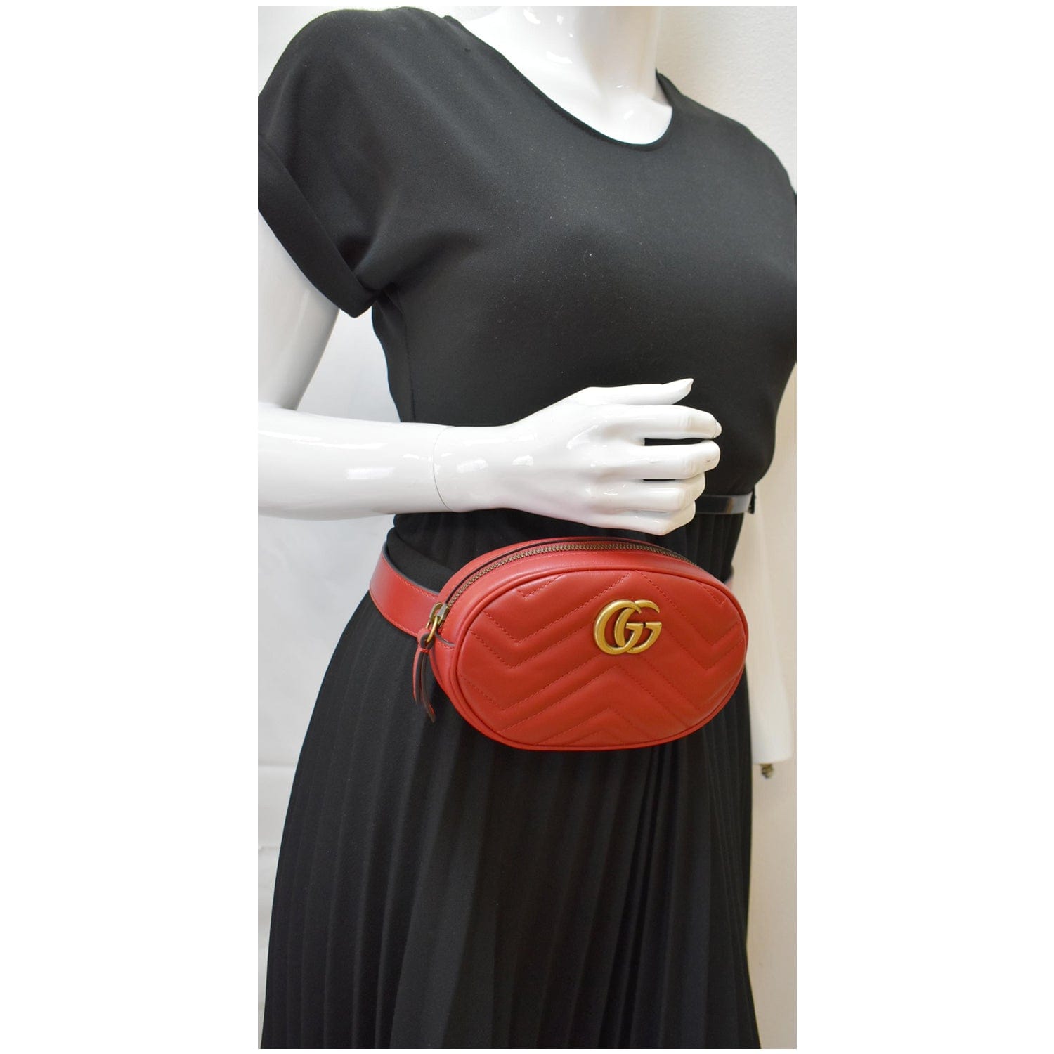 GUCCI GG Marmont Matelasse Leather Belt Bag Red
