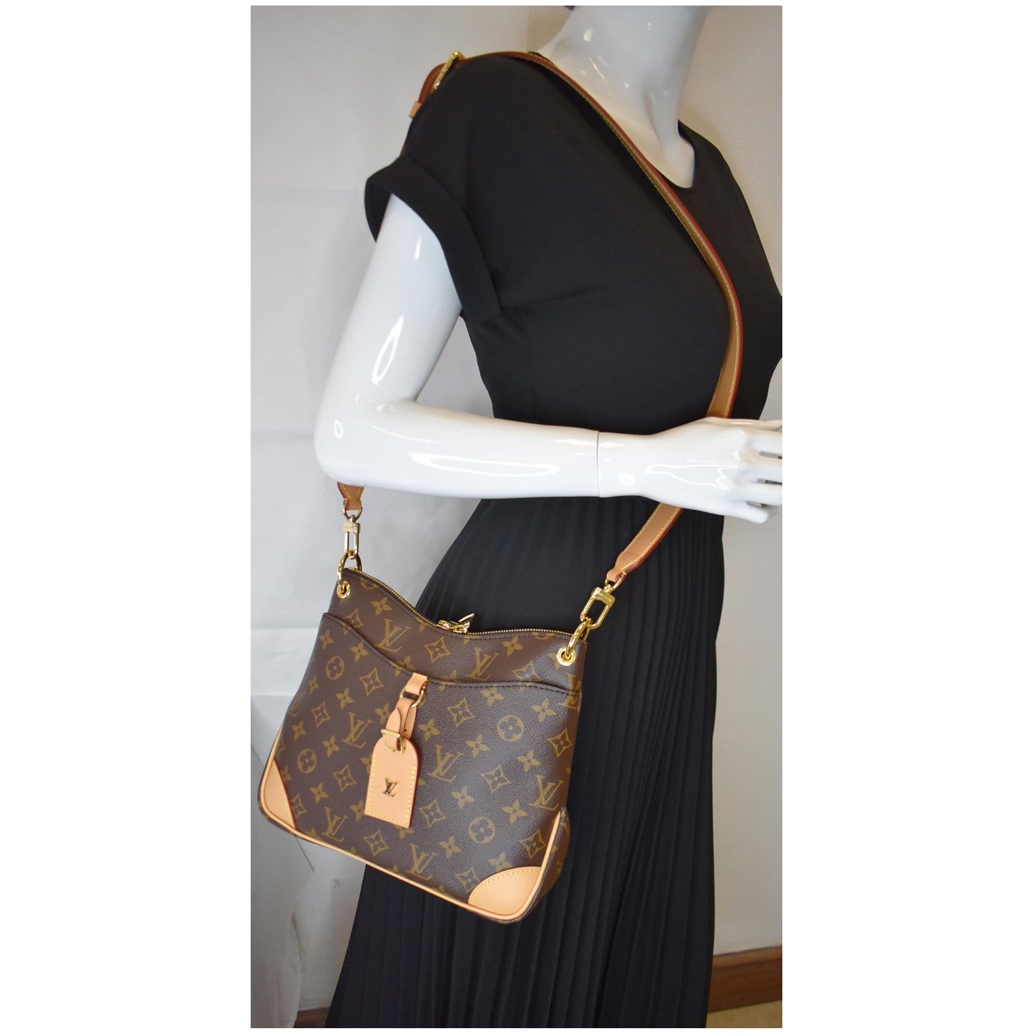 Louis Vuitton Odeon NM Monogram Canvas Shoulder Bag