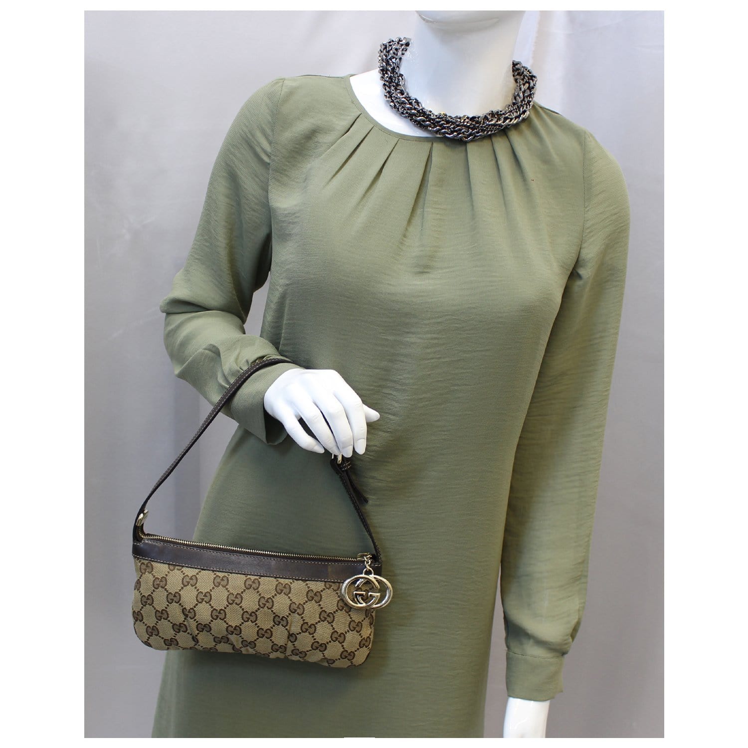 Gucci GG Canvas Charm Pochette Flap Bag (SHF-23494) – LuxeDH