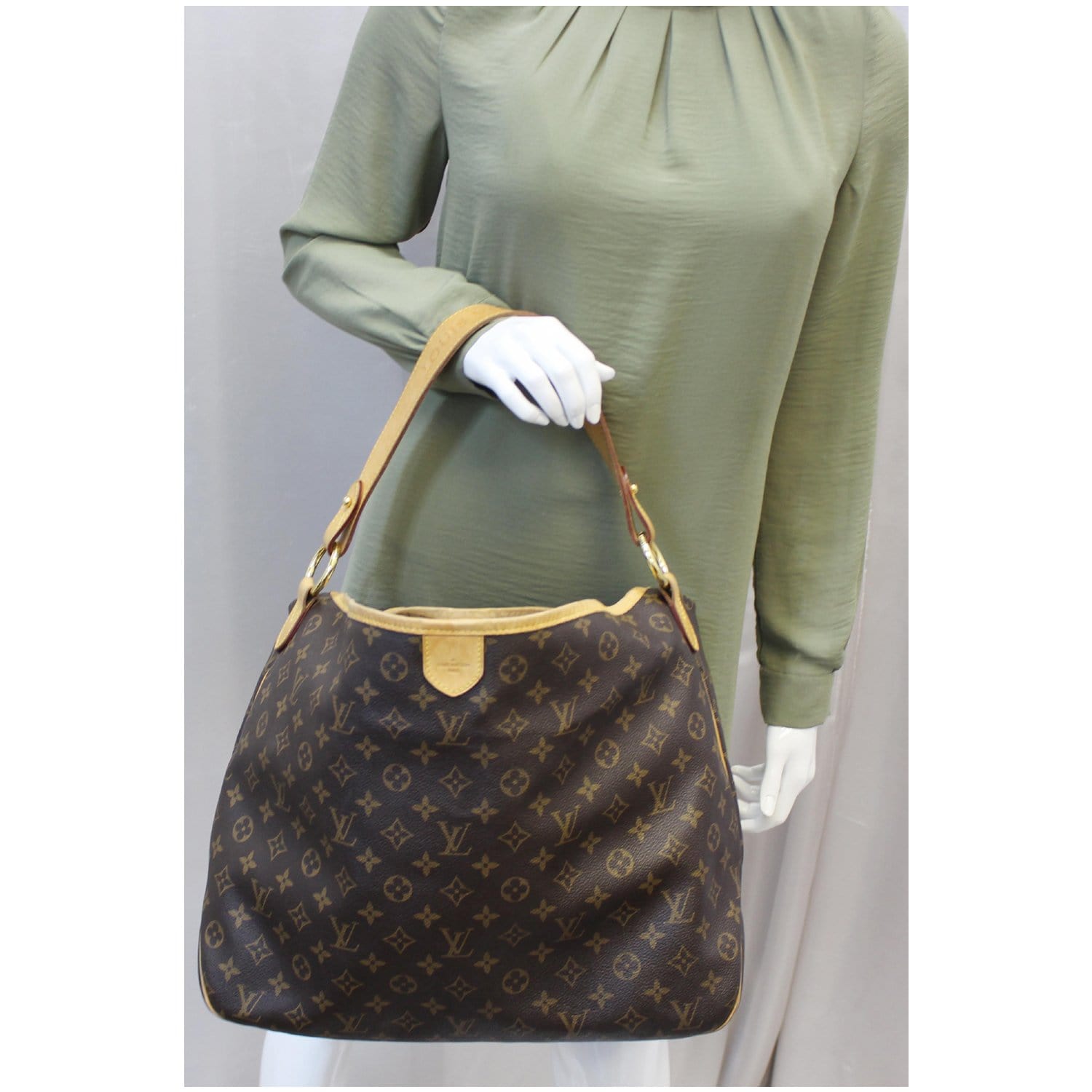 Delightful leather handbag Louis Vuitton Brown in Leather - 32623088