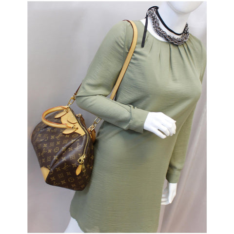 LOUIS VUITTON Segur Monogram Canvas Shoulder bag Brown