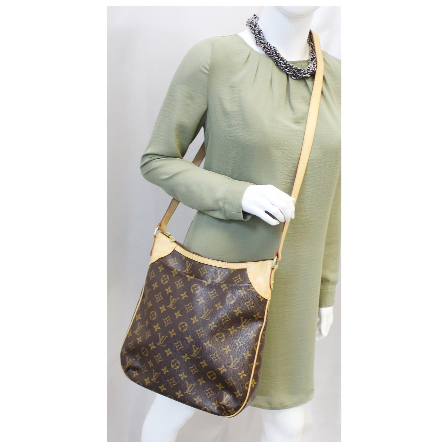 Louis Vuitton Odeon MM Monogram Canvas Shoulder Bag Handbag Purse