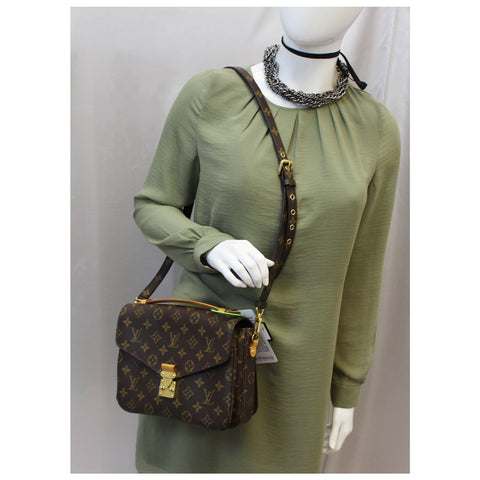 LOUIS VUITTON Metis Pochette Monogram Canvas Crossbody Bag Brown