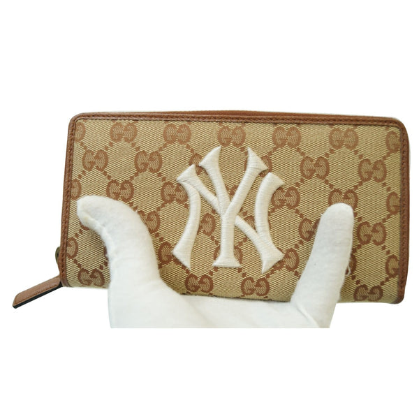 Gucci Zip Around NY New York Yankees Patch Wallet NY logo