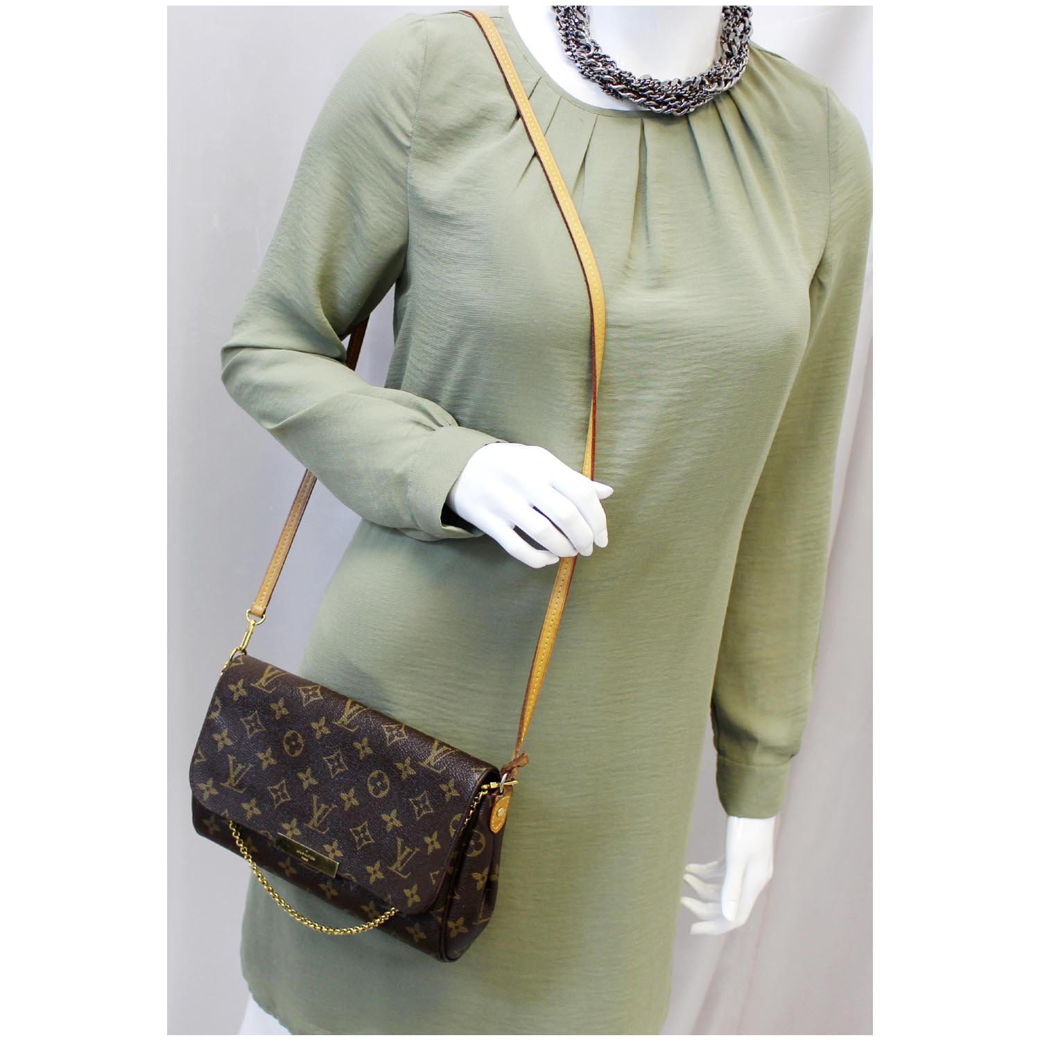 handbag Louis Vuitton Brown in Synthetic - 35519791