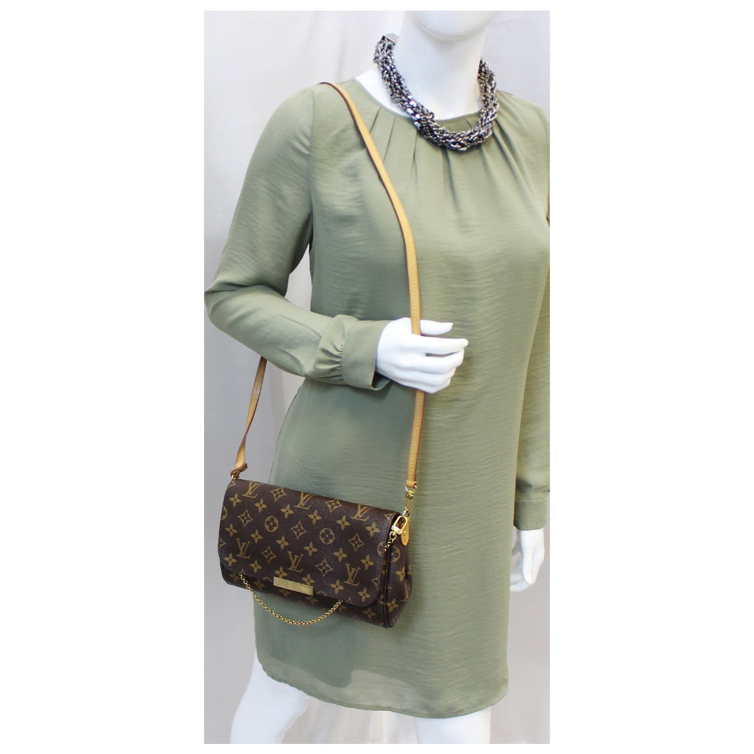louis vuitton green bag with gold chain