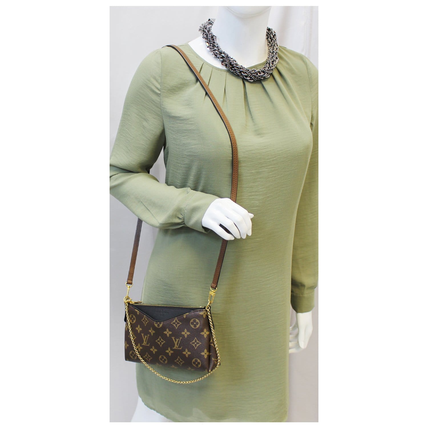 Louis Vuitton Monogram Pallas Clutch - Brown Shoulder Bags, Handbags -  LOU752270