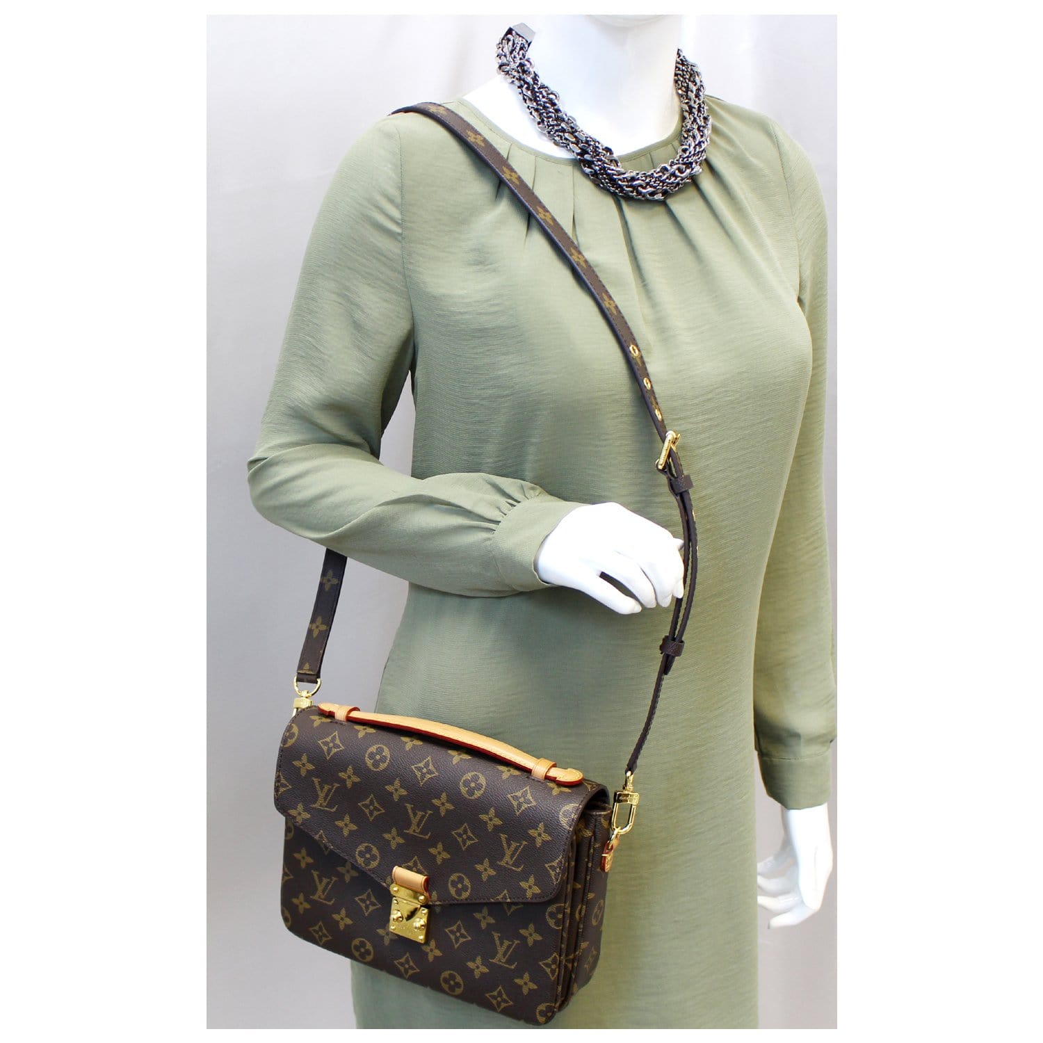 LOUIS VUITTON Metis Pochette Monogram Canvas Crossbody Bag-US