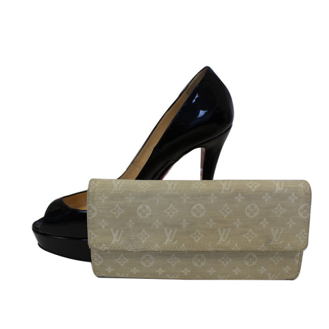 lv Monogram Wallet Mini Lin Sarah front view