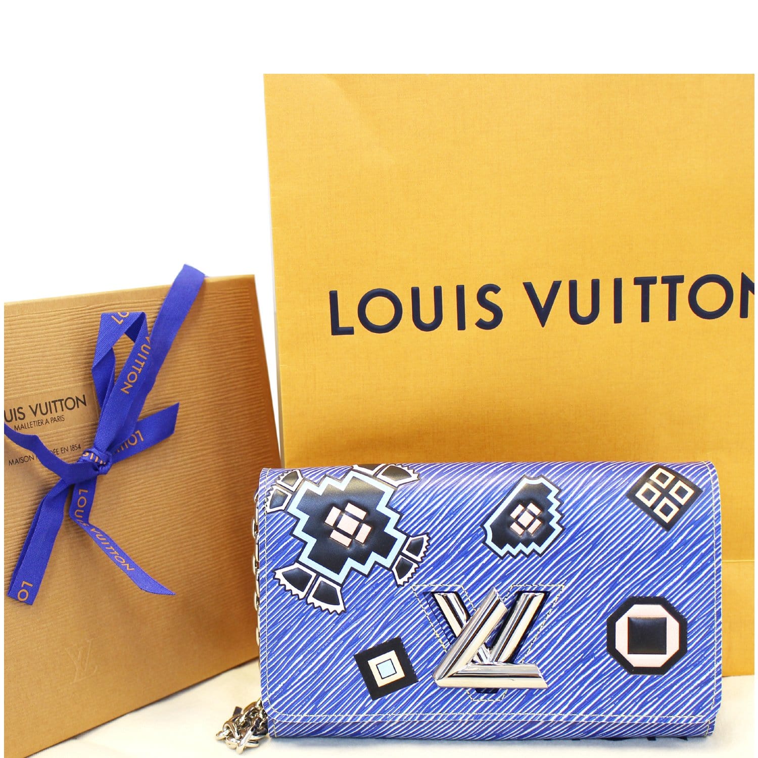 Preowned Authentic Louis Vuitton Epi Azteque Twist Chain Wallet Freesia