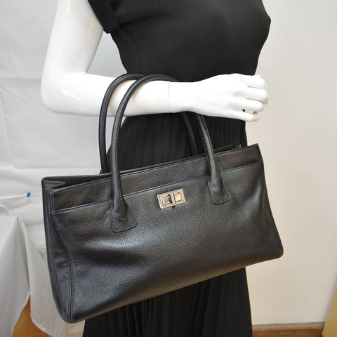 CHANEL Reissue Cerf Executive East West Leather Tote Bag Black