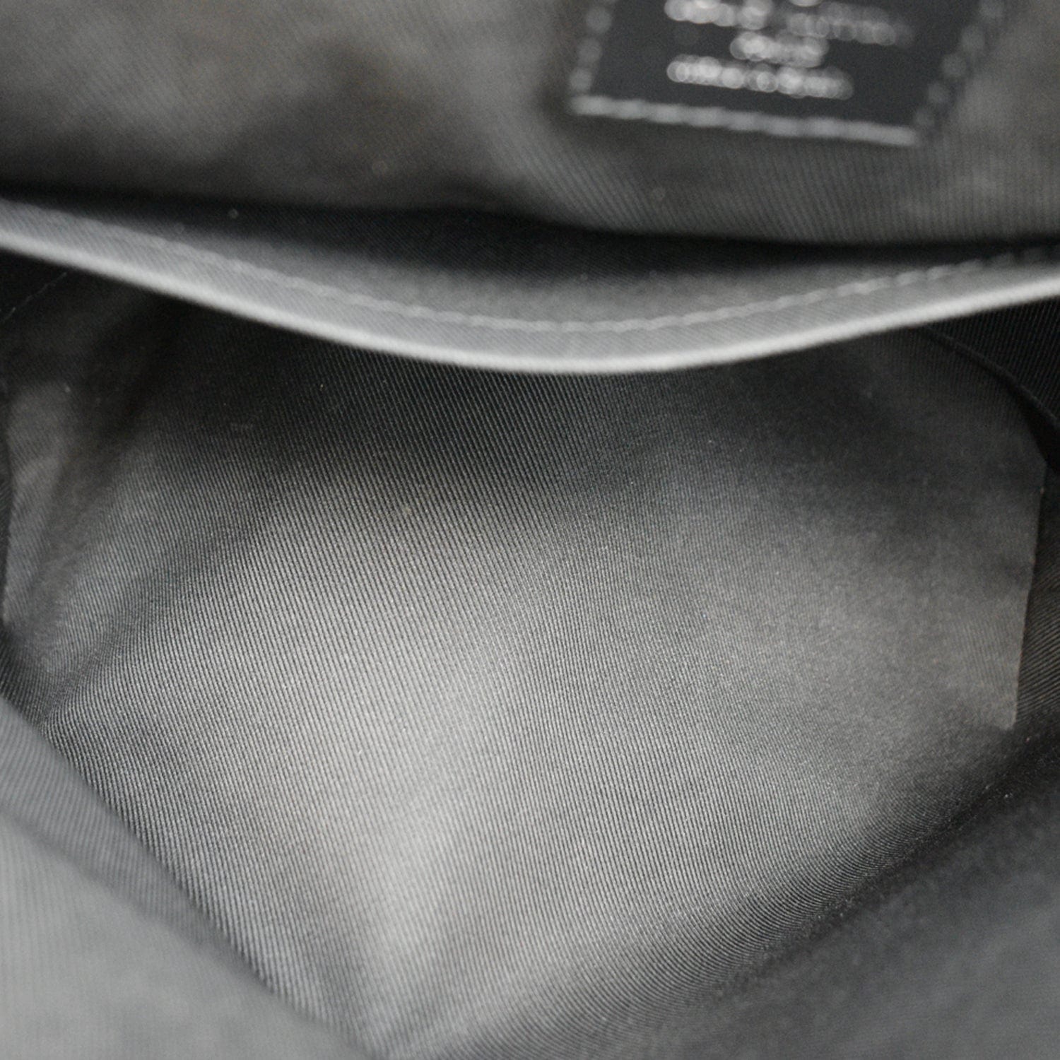 Louis Vuitton pre-owned Monogram Eclipse District PM Messenger Bag -  Farfetch