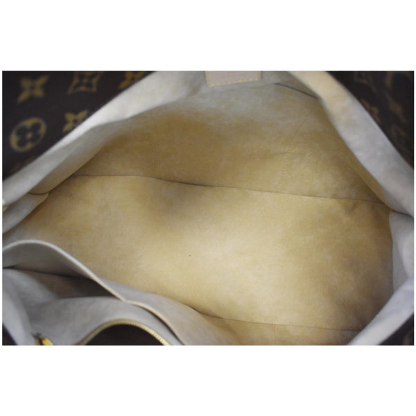 Louis Vuitton Artsy MM Canvas interior Shoulder Bag