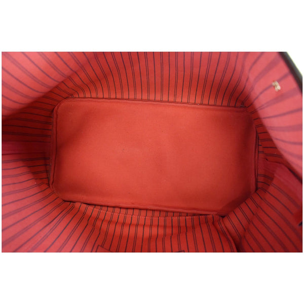 Louis Vuitton Neverfull GM Interior Shoulder Bag