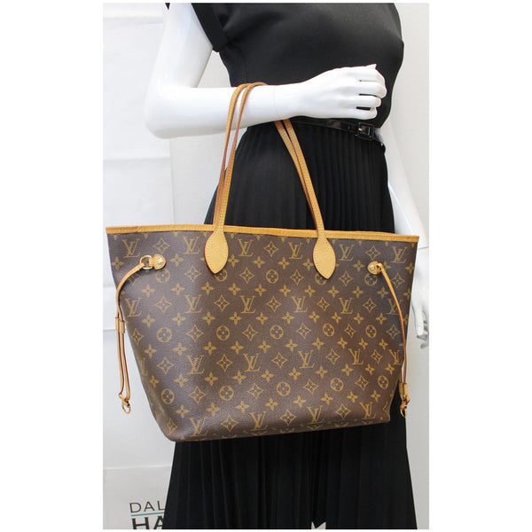 LOUIS VUITTON Neverfull MM Monogram Canvas Tote Shoulder Bag Brown