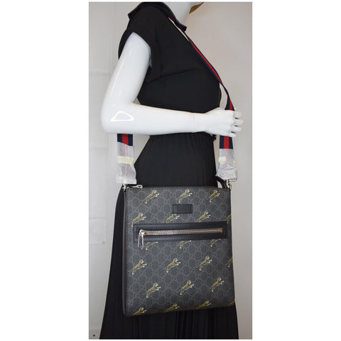 GUCCI Bestiary Tigers GG Supreme Square Messenger Bag Black 474137