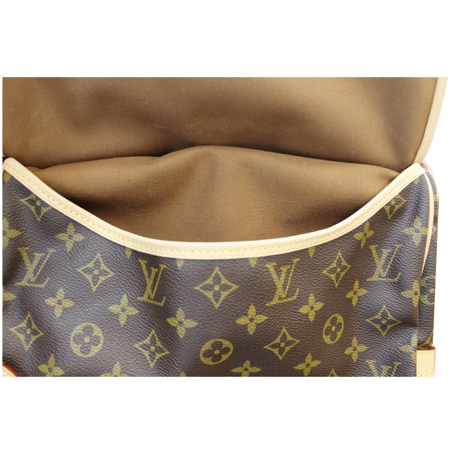 Saumur cloth 48h bag Louis Vuitton Brown in Cloth - 30742388