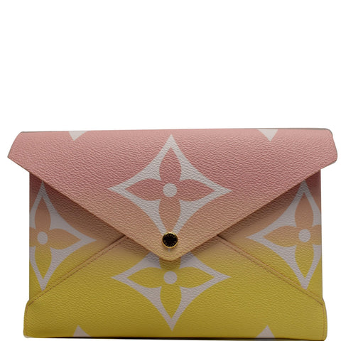 LOUIS VUITTON By The Pool Kirigami Large Monogram Giant Clutch Light Pink