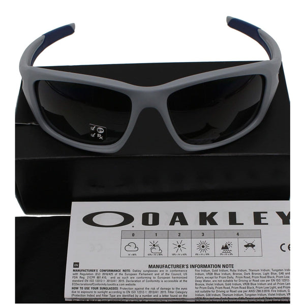 OAKLEY OO9236-05 Valve Matte Fog Sunglasses Gray Polarized Lens