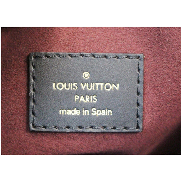 Louis Vuitton V MM Monogram Canvas Tote Shoulder tag